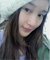 妮雅美女图