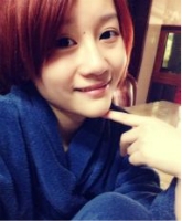 姚瑶美女图