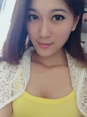 熊宝莹美女图