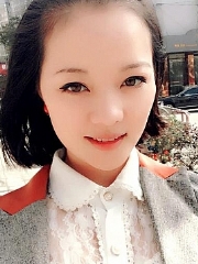 何珊珊美女图